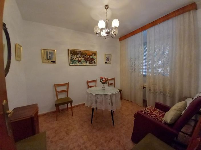 Image No.9-5 Bed Townhouse for sale