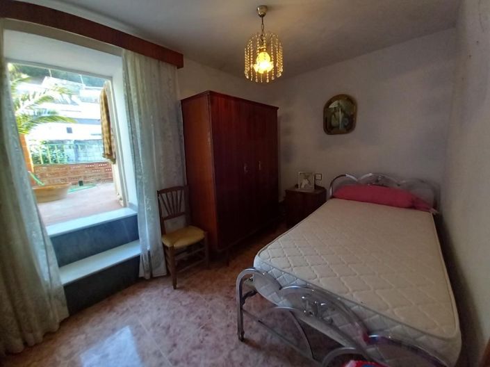 Image No.10-5 Bed Townhouse for sale