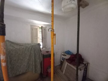 full135174861793825