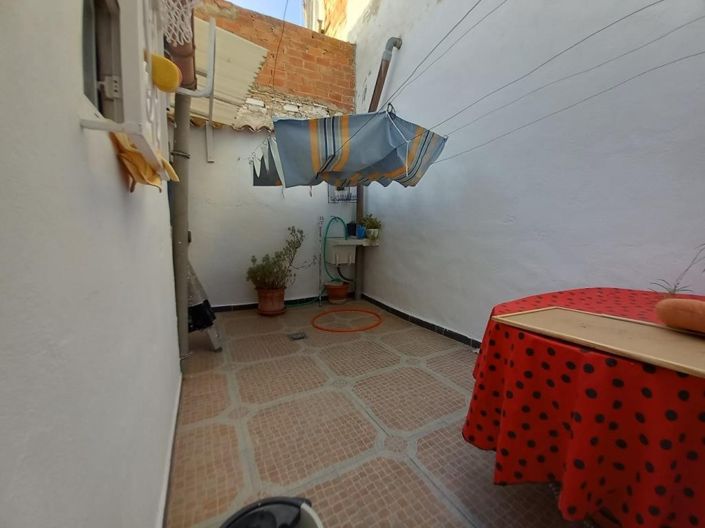 Image No.11-3 Bed Townhouse for sale