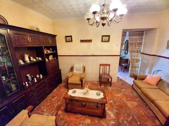 Image No.15-4 Bed Townhouse for sale