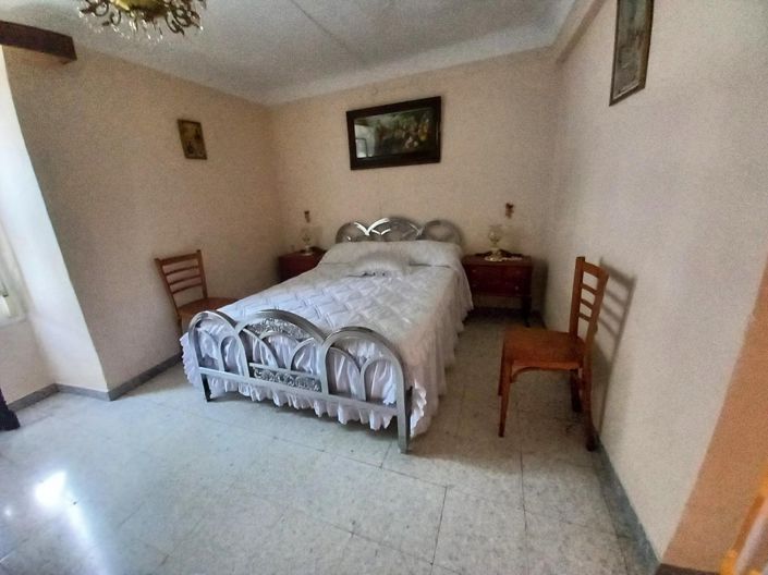 Image No.20-4 Bed Townhouse for sale