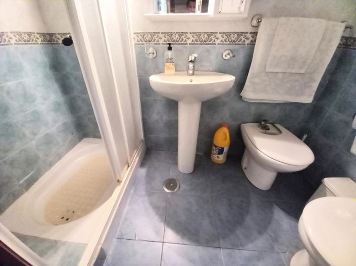 Image No.28-4 Bed Townhouse for sale