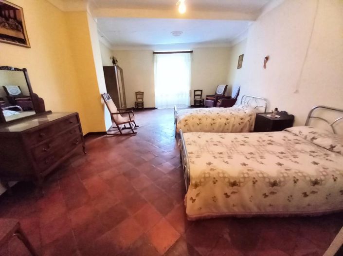 Image No.9-4 Bed Townhouse for sale