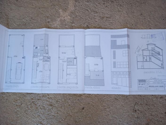 Image No.2-Maison de ville de 3 chambres à vendre à Castillo de Locubín