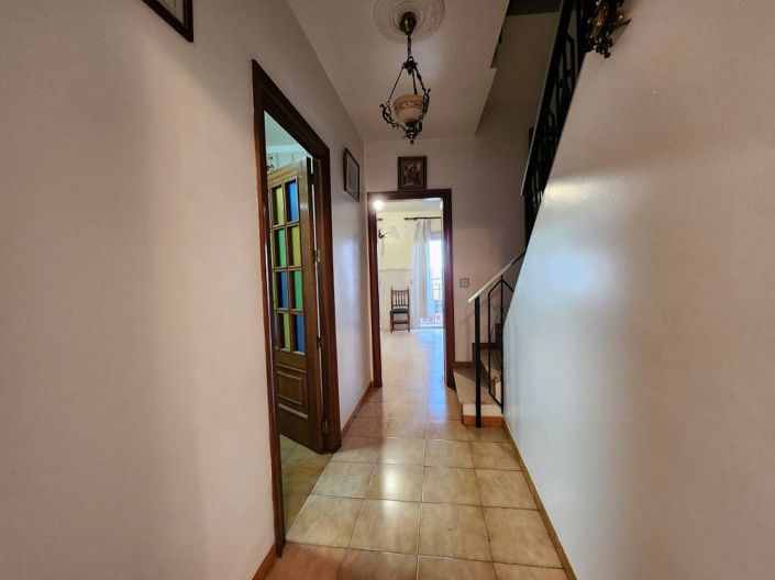 Image No.13-4 Bed Townhouse for sale