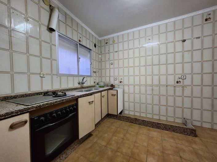 Image No.4-4 Bed Townhouse for sale