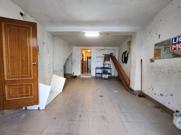 Image No.10-4 Bed Townhouse for sale