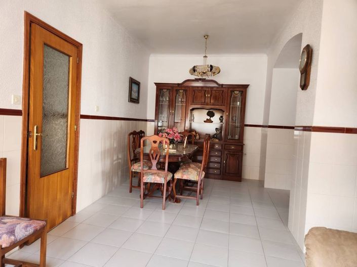 Image No.12-3 Bed Apartment for sale