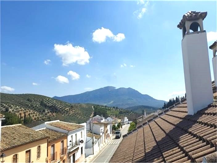 Image No.13-3 Bed Townhouse for sale