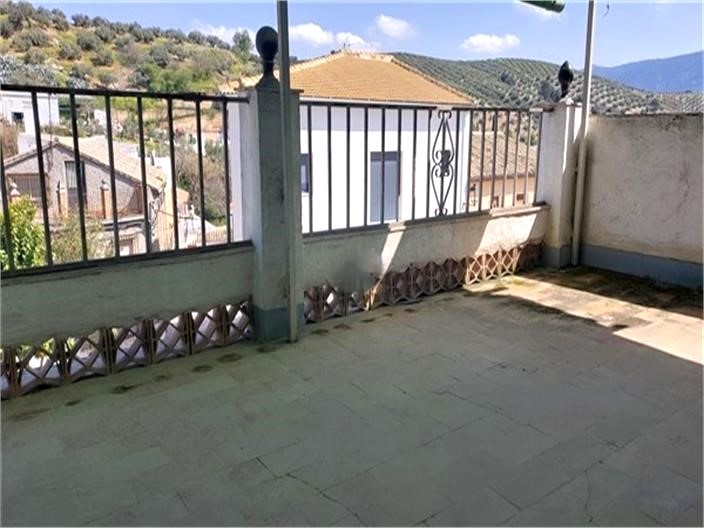 Image No.5-3 Bed Townhouse for sale