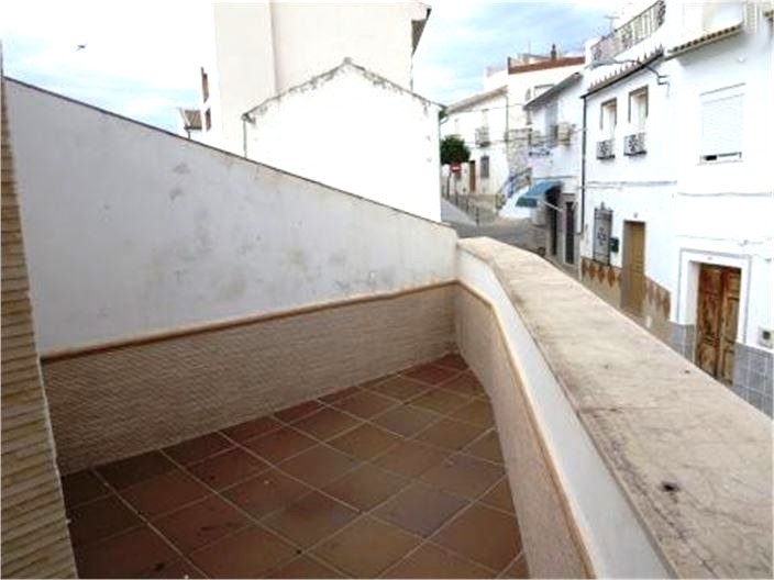 Image No.10-1 Bed Townhouse for sale