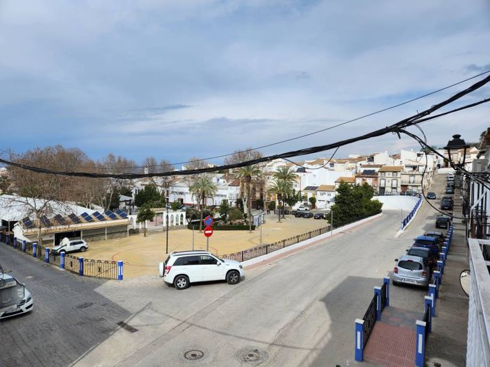 Image No.13-8 Bed Townhouse for sale