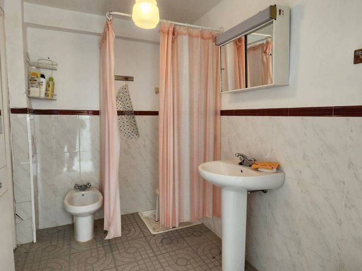 Image No.21-8 Bed Townhouse for sale