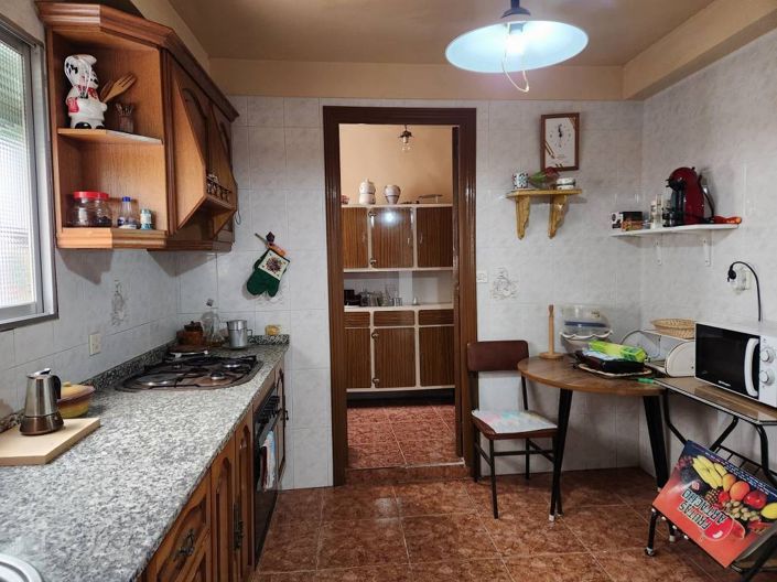 Image No.4-8 Bed Townhouse for sale