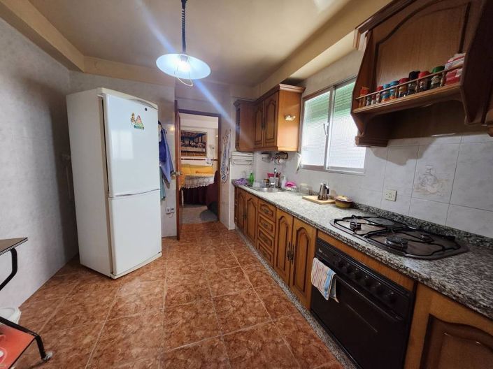 Image No.5-8 Bed Townhouse for sale