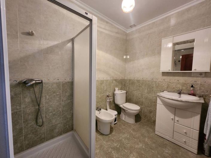 Image No.10-8 Bed Townhouse for sale