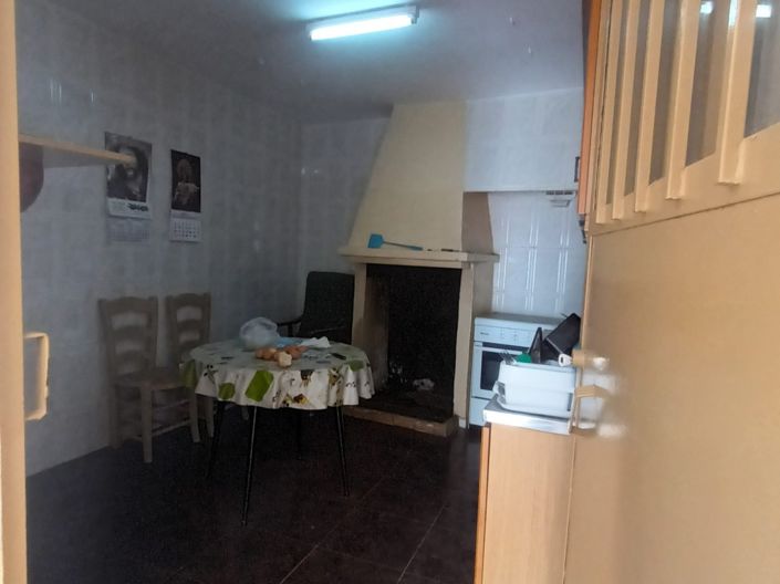 Image No.12-5 Bed Townhouse for sale