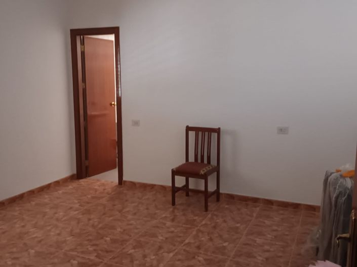 Image No.15-5 Bed Townhouse for sale