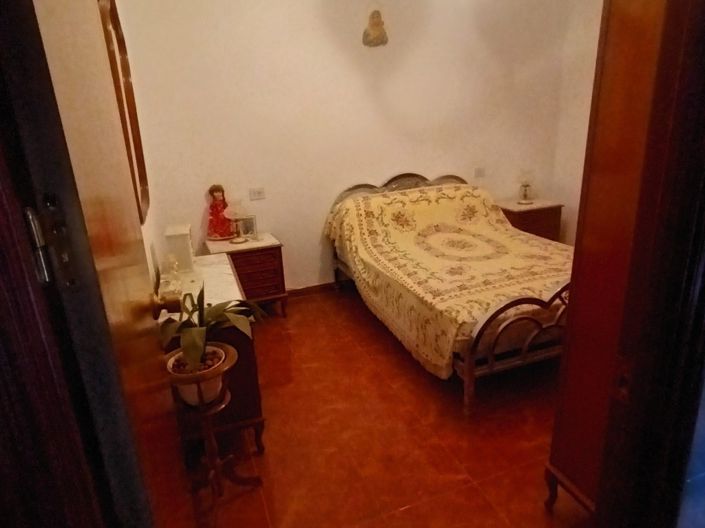 Image No.6-5 Bed Townhouse for sale