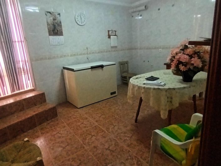 Image No.8-5 Bed Townhouse for sale