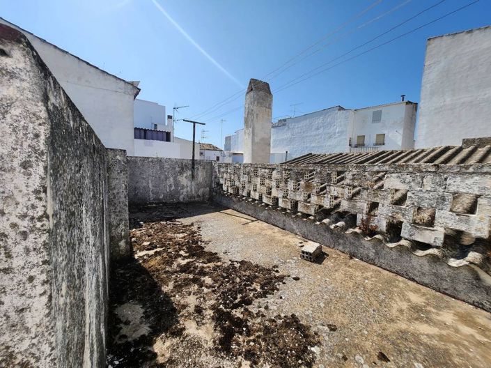 Image No.14-5 Bed Townhouse for sale