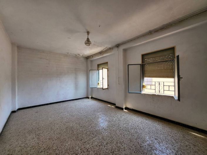 Image No.19-5 Bed Townhouse for sale