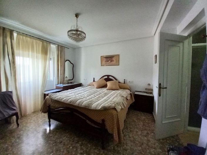 Image No.13-4 Bed Country House for sale