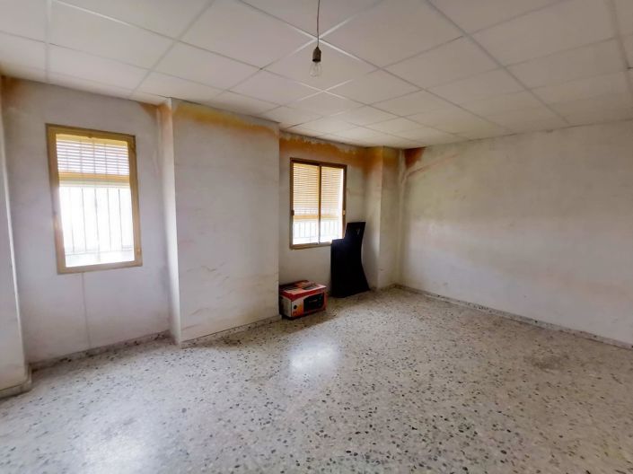 Image No.25-4 Bed Country House for sale