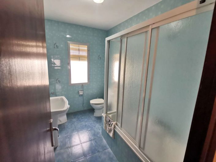 Image No.28-4 Bed Country House for sale