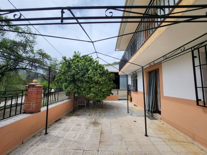 Image No.11-Maison de campagne de 4 chambres à vendre à Iznájar