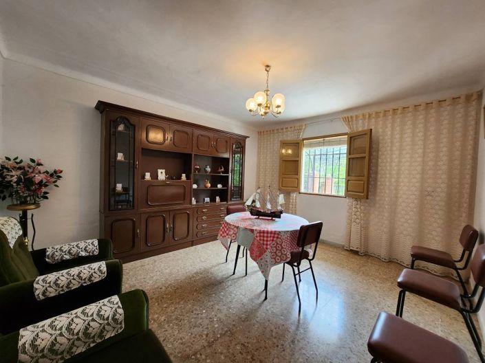 Image No.4-Maison de campagne de 4 chambres à vendre à Iznájar