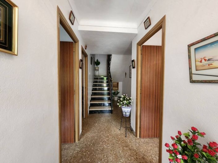 Image No.10-Maison de campagne de 4 chambres à vendre à Iznájar