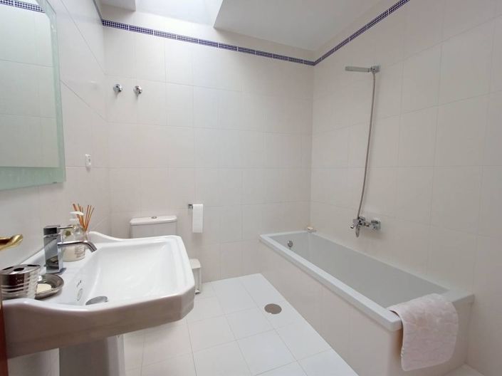 Image No.16-5 Bed Villa for sale