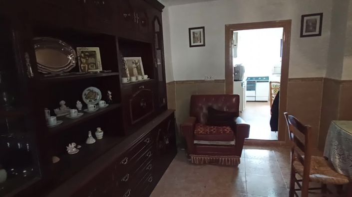 Image No.10-3 Bed Townhouse for sale