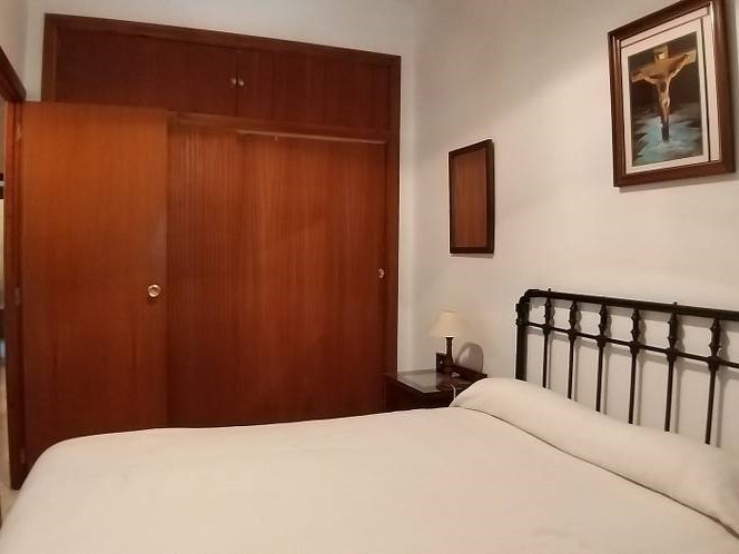 Image No.17-5 Bed Chalet for sale