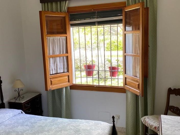 Image No.18-5 Bed Chalet for sale