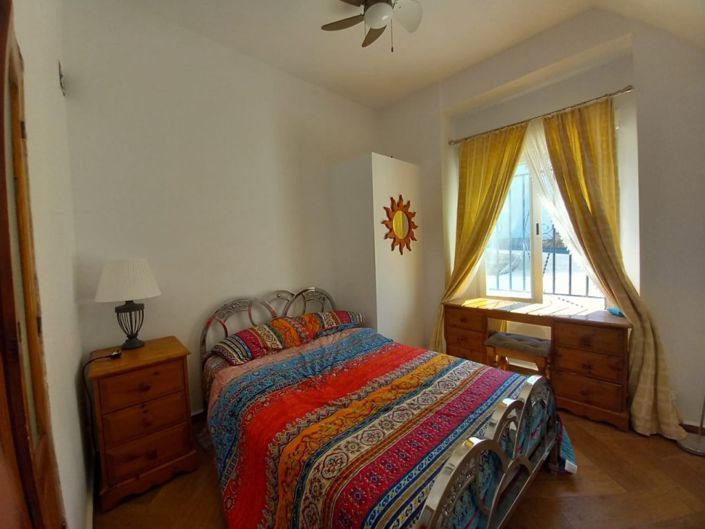 Image No.12-3 Bed Townhouse for sale