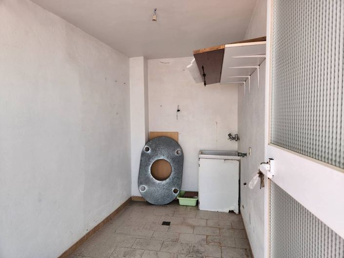 Image No.21-3 Bed Apartment for sale