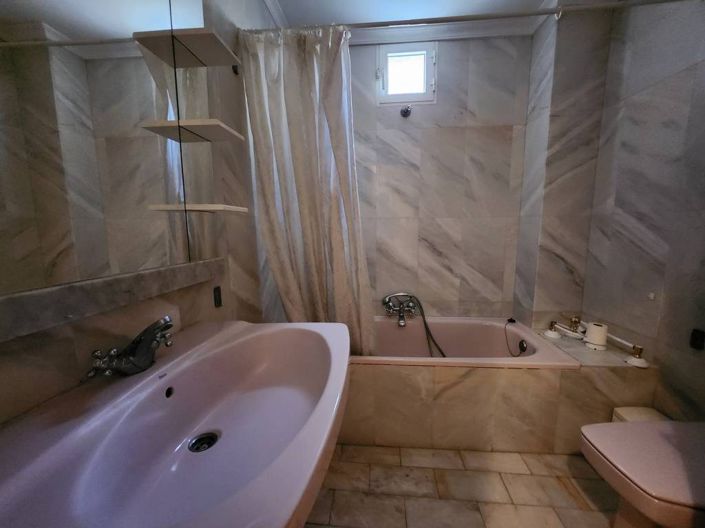 Image No.9-3 Bed Apartment for sale