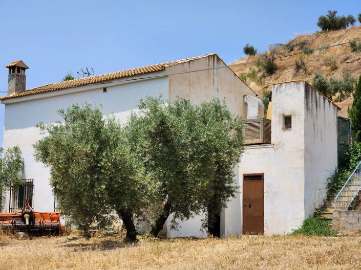 Image No.20-3 Bed Chalet for sale