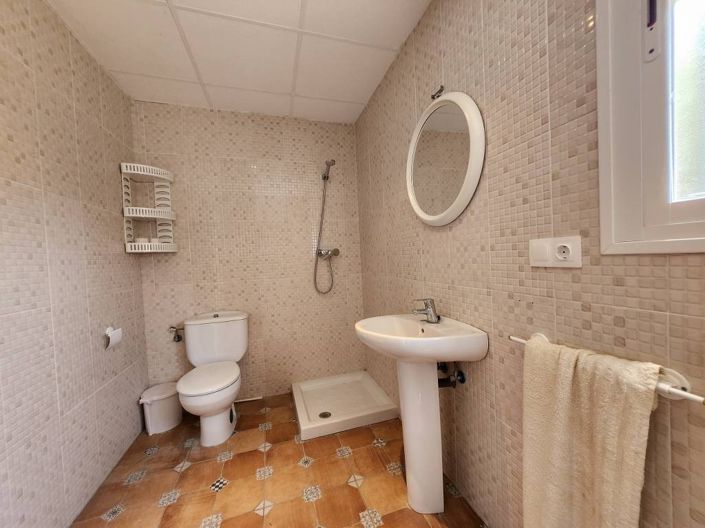 Image No.21-3 Bed Chalet for sale