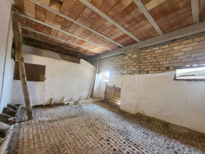 Image No.19-3 Bed Townhouse for sale