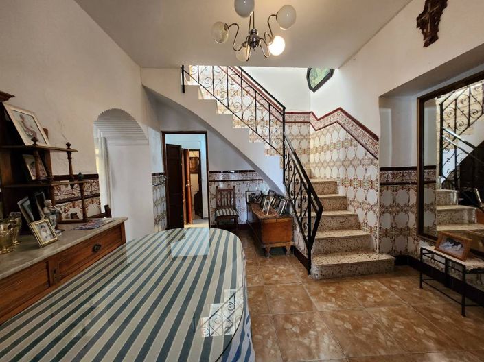 Image No.3-5 Bed Townhouse for sale