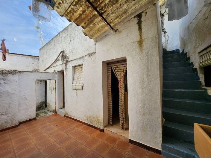 Image No.9-4 Bed Townhouse for sale