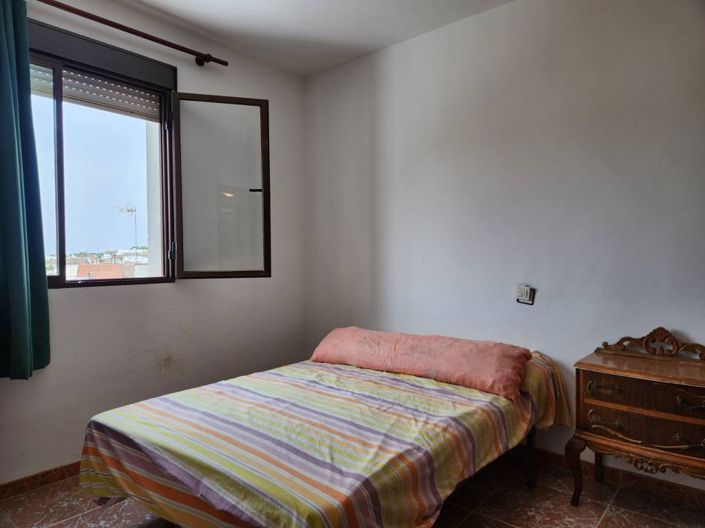 Image No.9-6 Bed Townhouse for sale