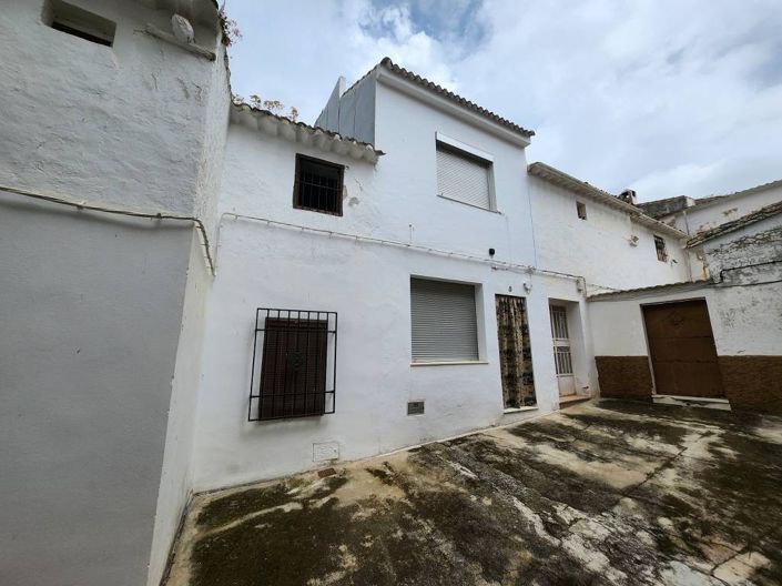 Image No.11-2 Bed Townhouse for sale