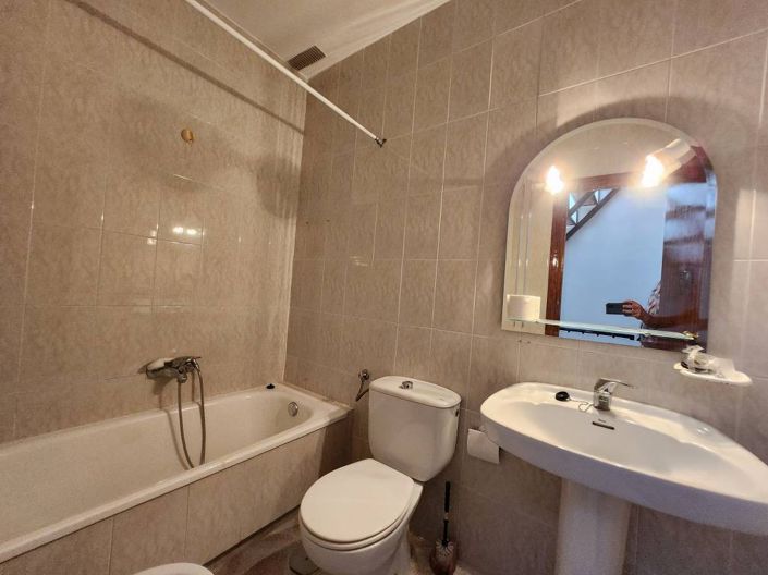 Image No.16-2 Bed Townhouse for sale