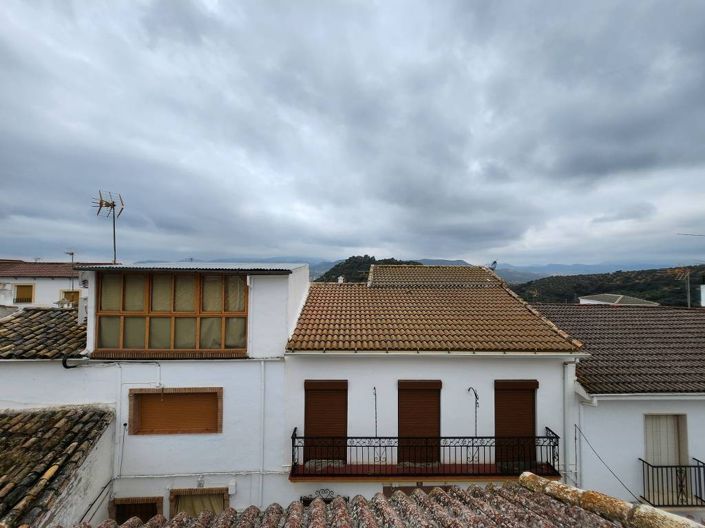 Image No.19-2 Bed Townhouse for sale