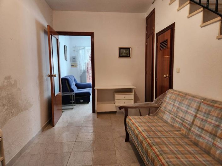 Image No.9-2 Bed Townhouse for sale